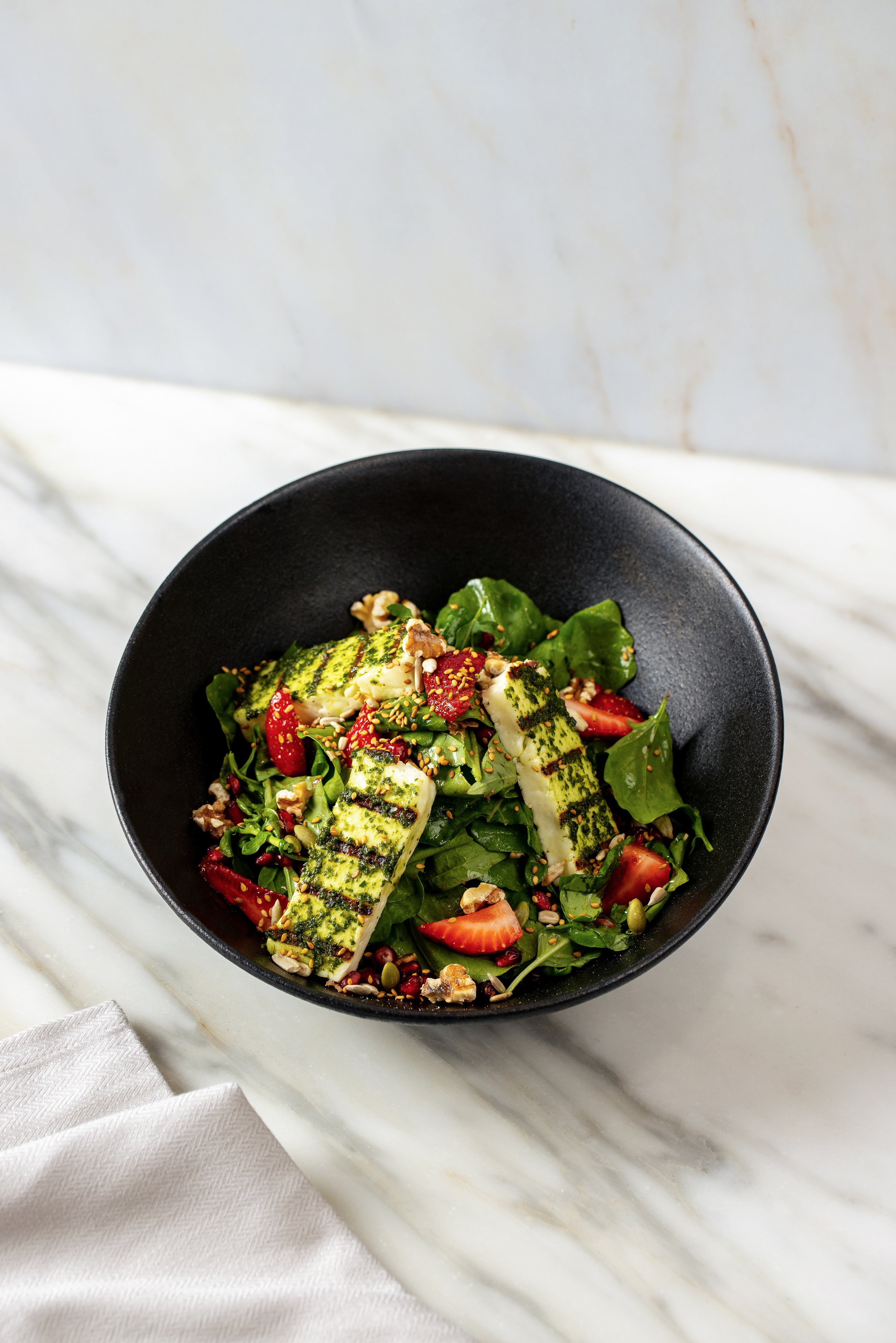HALLOOUMI SALAD