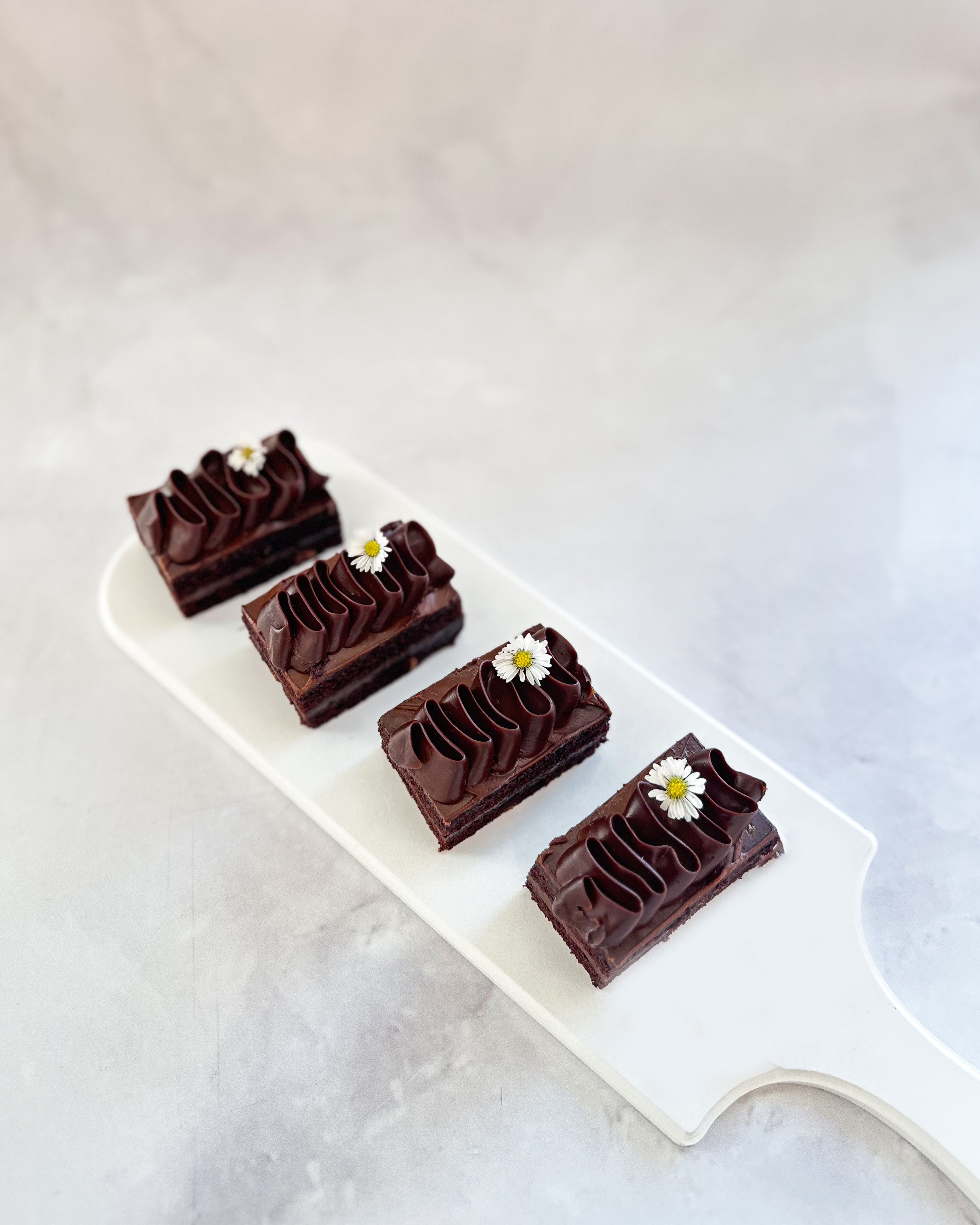 Old Fashioned Chocolate Cake