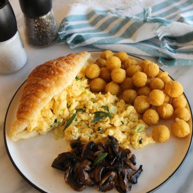 CROISSANT SCRAMBLED EGG